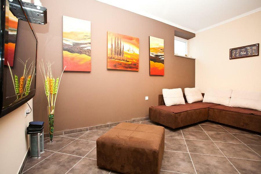 Apartments Tm คิร์ก ภายนอก รูปภาพ
