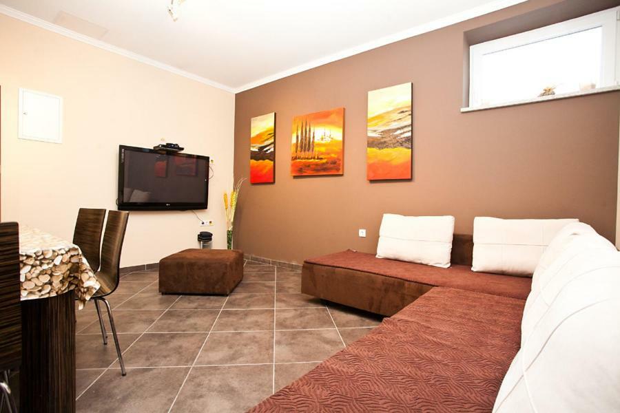 Apartments Tm คิร์ก ภายนอก รูปภาพ